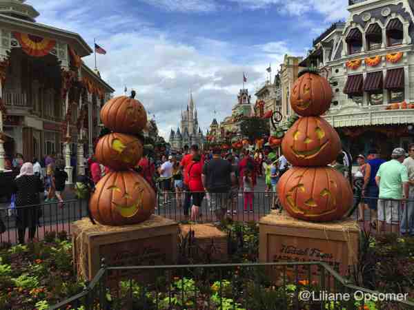 Featured image for “How to Have Fun at Mickey’s Not So Scary Halloween Party by Liliane Opsomer”