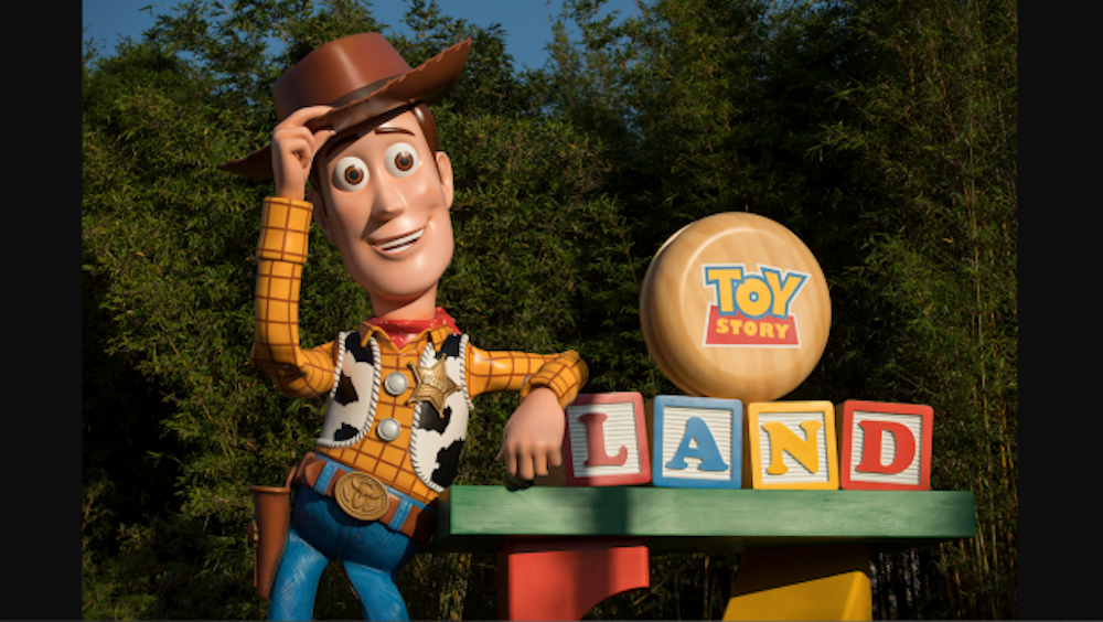 Featured image for “Woody Arrives in Toy Story Land at Walt Disney World Resort”