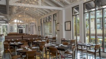 Featured image for “Naples Ristorante e Pizzeria Unveils New Upstairs Dining at Downtown Disney District at Disneyland”