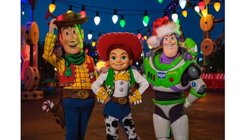 Featured image for “Toy Story Land Friends to Dress Up For the Holidays”