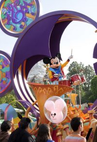 Featured image for “‘Mickey’s Soundsational Parade’ Returns to Disneyland Park with New Magic”
