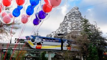 Featured image for “Mickey Mouse Takes Over the Disneyland Monorail at Disneyland Resort”