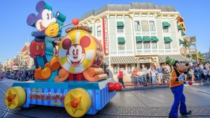 Featured image for “‘Mickey’s Soundsational Parade’ Returns”