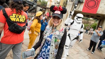 Featured image for “Star Wars: Galaxy’s Edge at Disneyland Resort Opens with ‘Out of this World’ Guest Experience”