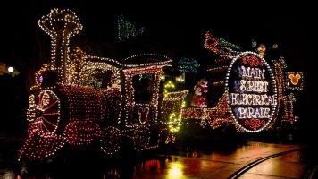 Featured image for “Summer Shines Even Brighter at Disneyland Resort with Return of Main Street Electrical Parade”