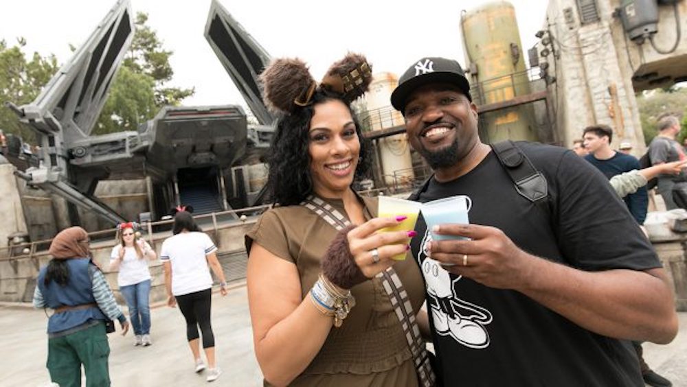 Featured image for “Tasting Blue Milk at Star Wars: Galaxy’s Edge in Disneyland Park”