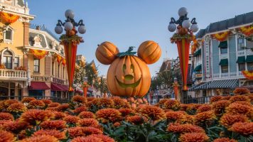 Featured image for “Encounter Halloween Surprises, Catch a Glowing Parade, Travel to the Galaxy’s Outer Rim and More This September at Disneyland Resort”