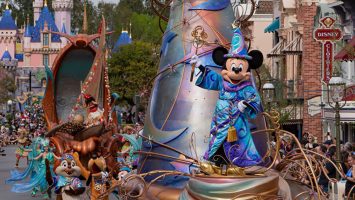 Featured image for “‘Magic Happens’ Parade Premieres Today at Disneyland Park”
