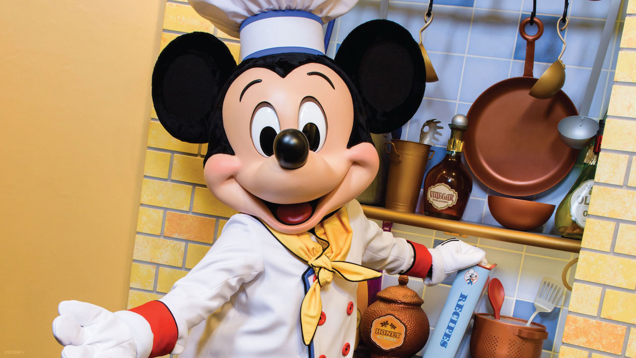 Featured image for “Mickey and Friends Bring New Food Items to Chef Mickey’s on December 16”