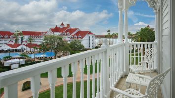 Featured image for “Update: Walt Disney World Resort Club Level Lounges Reopening”