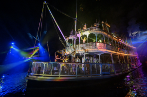 Featured image for “Disneyland Resort Offers Spectacular Summer Fun with Return of ‘Fantasmic!,’ ‘Tale of the Lion King’ and more”
