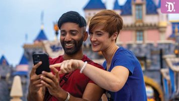 Featured image for “Disney PhotoPass Lenses Now Available at the Disneyland Resort & Other Favorite Features on the Disneyland App”