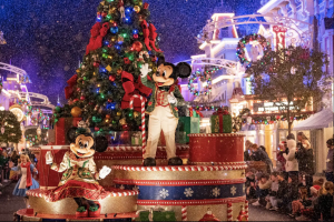 Featured image for “Walt Disney World Resort Offers Magical Holiday Experiences for the Entire Family”